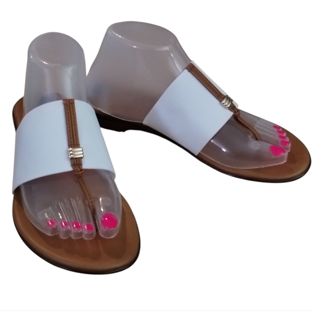 Italian Shoemakers Asher Thong Sandals Size 8 1/2